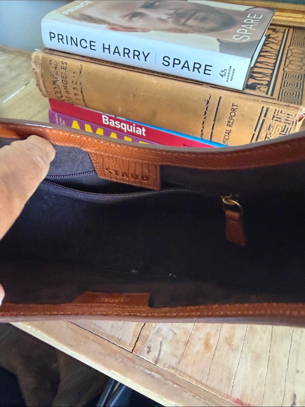STAUD Moon Bag – lizard print Embossed Leather | Saddle Brown - Picture 7 of 9